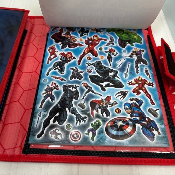 Marvel Avengers Boy Girl Entertainment Tri Fold Case Games, Crayon, Fun Gift - Picture 10 of 16